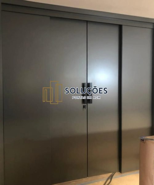 porta-acm-einternas-preta-solucoes-acm-portas-2